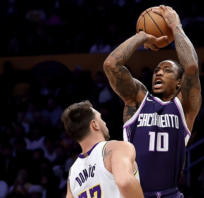 九游体育官网-萨克拉门托国王队曾经最强的阵容